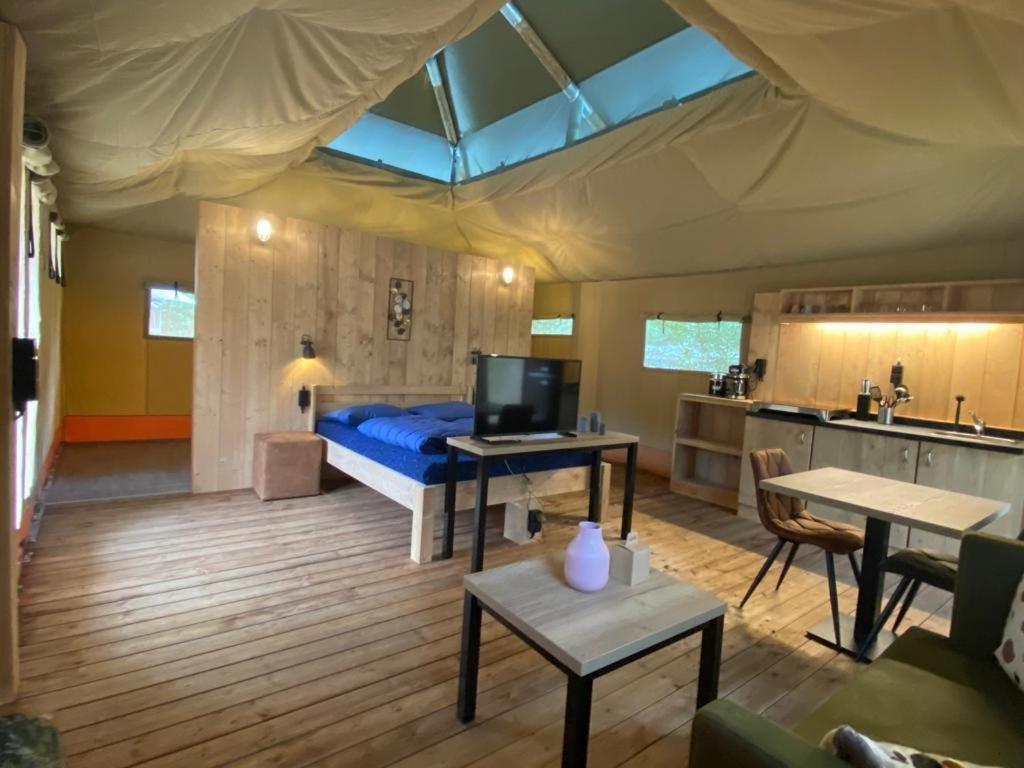Camping Het Horstmannsbos Gasselte Kamer foto